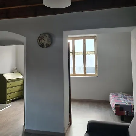 Ander E Vinessa 아파트 토스콜라노마데노
